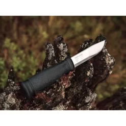 Poignard Mora 2000S Noir - édition Limitée 2021 9 Poignard Mora 2000S Noir - édition Limitée 2021 -Magasin De Couteaux poignard mora 2000s noir edition limitee 2021 3