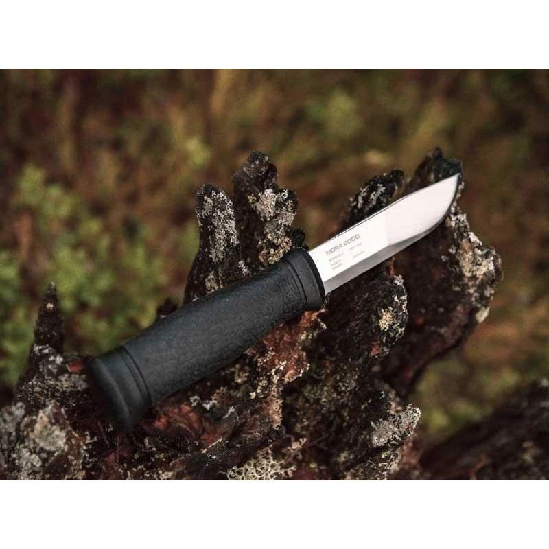 Poignard Mora 2000S Noir - édition Limitée 2021 4 Poignard Mora 2000S Noir - édition Limitée 2021 – Image 4